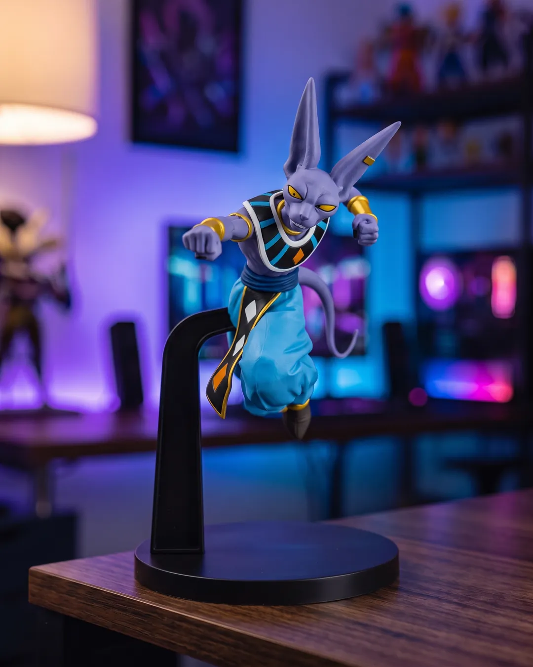 Beerus, Dios de la Destrucción, en pose de ataque, figura Match Makers de Banpresto